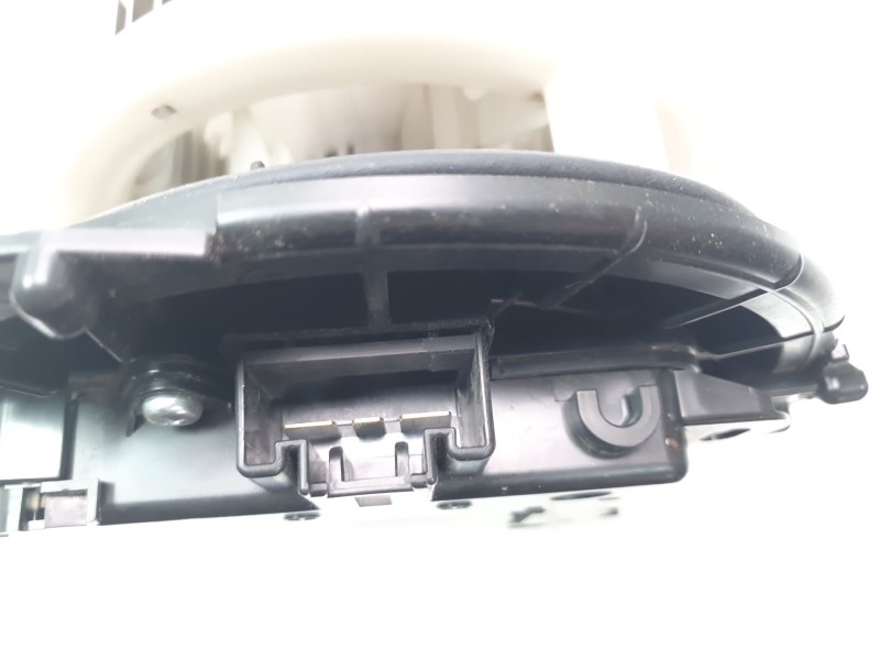 Recambio de ventilador calefaccion para toyota rav4 referencia OEM IAM 8710358080  