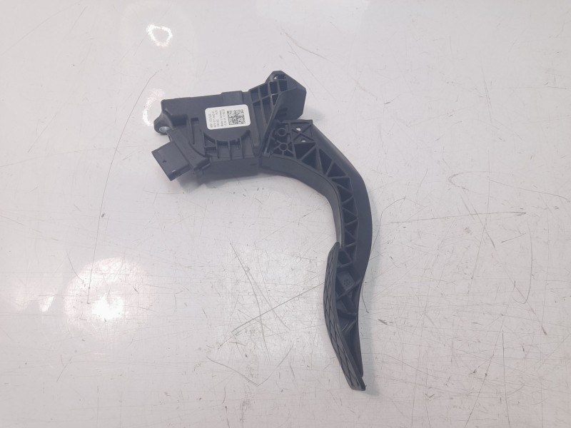 Recambio de potenciometro pedal para audi a4 avant (8w5) básico referencia OEM IAM 8W1723523  