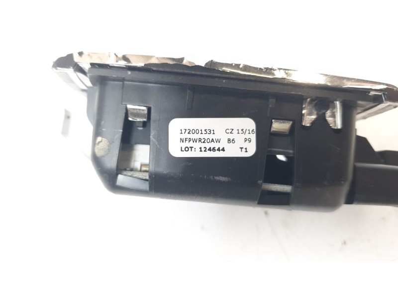 Recambio de luz interior para peugeot 308 sw gt line referencia OEM IAM 172001531  