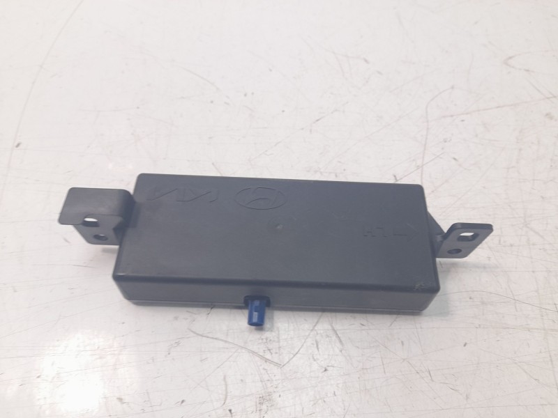 Recambio de modulo electronico para kia niro referencia OEM IAM 96240AT000  
