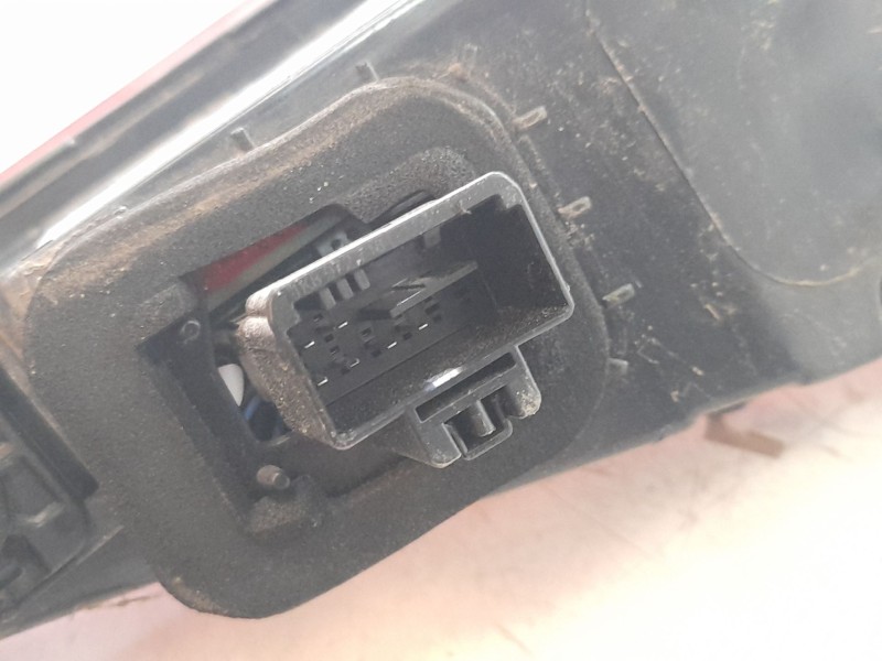 Recambio de piloto trasero central para seat leon sportstourer (kl8, kld) 2.0 tdi referencia OEM IAM 5FE945307R  