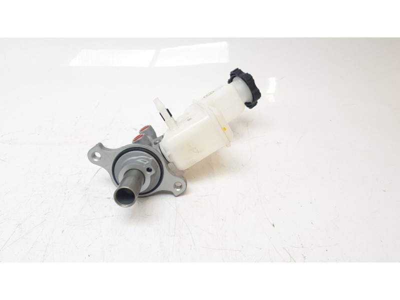 Recambio de bomba freno para ssangyong tivoli urban 4x2 referencia OEM IAM 4854035000  