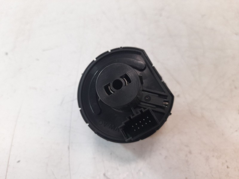 Recambio de mando luces para volkswagen polo edition referencia OEM IAM 5G0941431R  