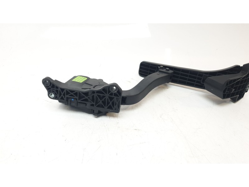 Recambio de potenciometro pedal para ssangyong tivoli urban 4x2 referencia OEM IAM 2055035500  