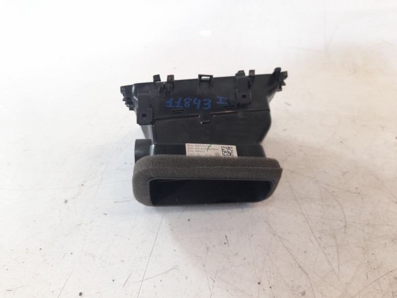 Recambio de aireador izquierdo para volkswagen polo edition referencia OEM IAM 2G1819703FRHV  