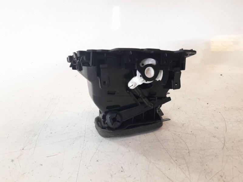 Recambio de aireador izquierdo para volkswagen polo edition referencia OEM IAM 2G1819703FRHV  