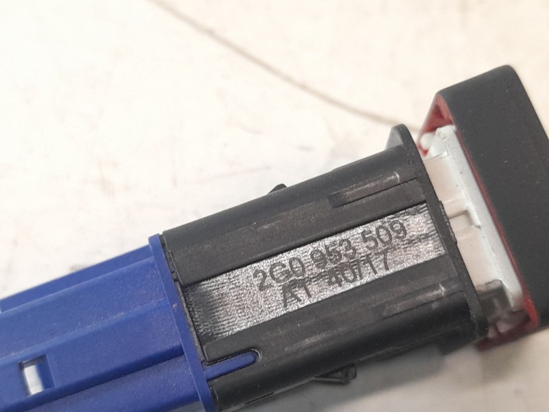 Recambio de warning para volkswagen polo edition referencia OEM IAM 2G0953509  