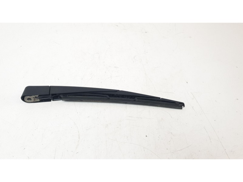 Recambio de brazo limpia trasero para peugeot 308 sw gt line referencia OEM IAM 1609428380  