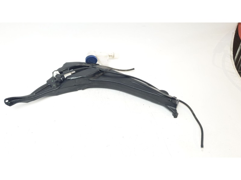 Recambio de deposito limpia para peugeot 308 sw gt line referencia OEM IAM 9801927380  