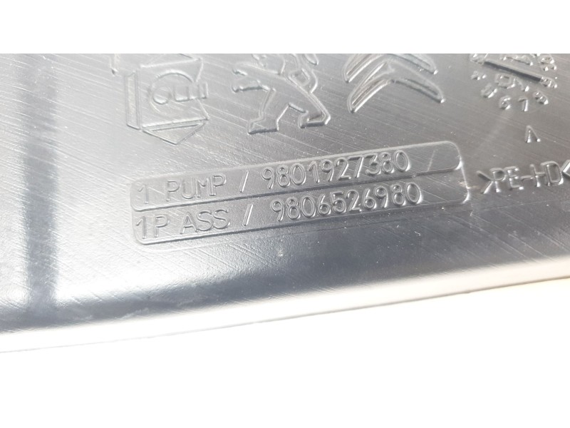 Recambio de deposito limpia para peugeot 308 sw gt line referencia OEM IAM 9801927380  