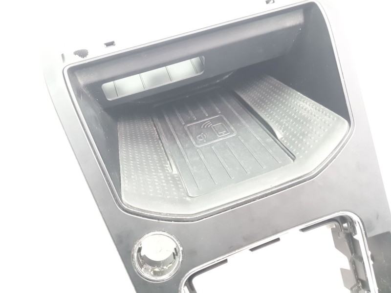Recambio de moldura para seat arona (kj7, kjp) 1.6 tdi referencia OEM IAM CARGADOR  