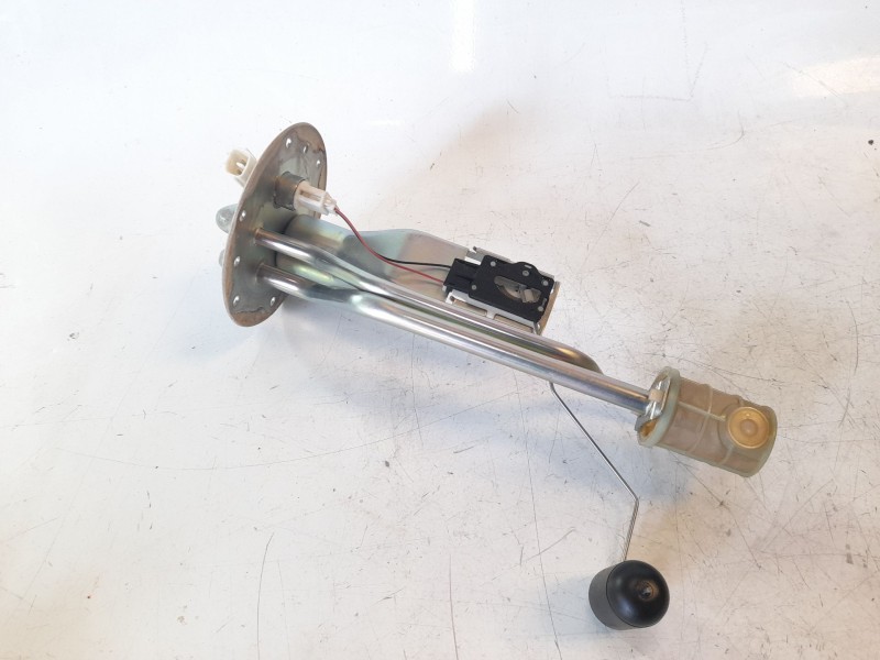 Recambio de aforador para mitsubishi l 200 (kl0/kj0) basis doppelkabine 4wd referencia OEM IAM 1718A111  