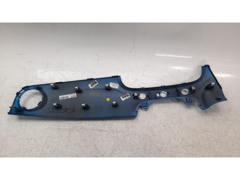 Recambio de moldura para fiat nuova 500 (150) club referencia OEM IAM 735619848  