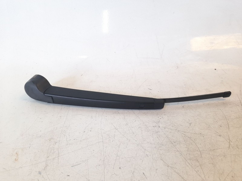 Recambio de brazo limpia trasero para skoda kamiq (nw4) 1.0 tsi referencia OEM IAM 658955704  