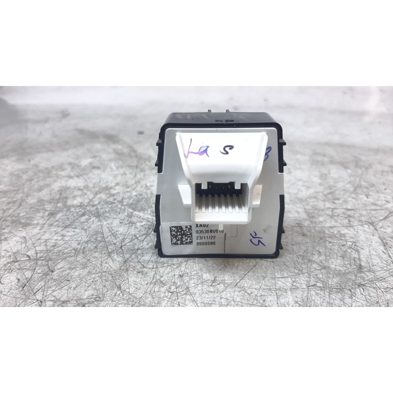 Recambio de mando retrovisor para hyundai i20 (bc3) klass referencia OEM IAM 93530BV010  
