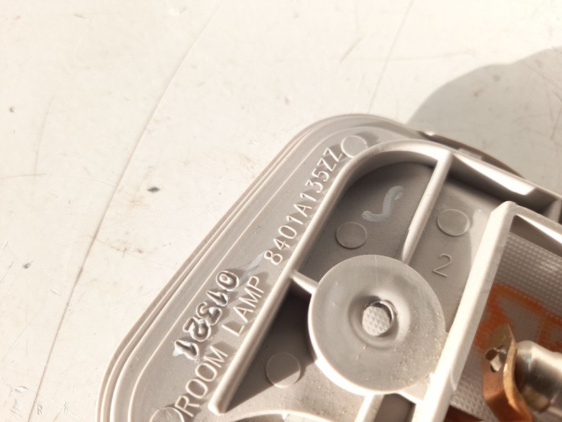 Recambio de luz interior para mitsubishi l 200 (kl0/kj0) basis doppelkabine 4wd referencia OEM IAM 8401A135ZZ  