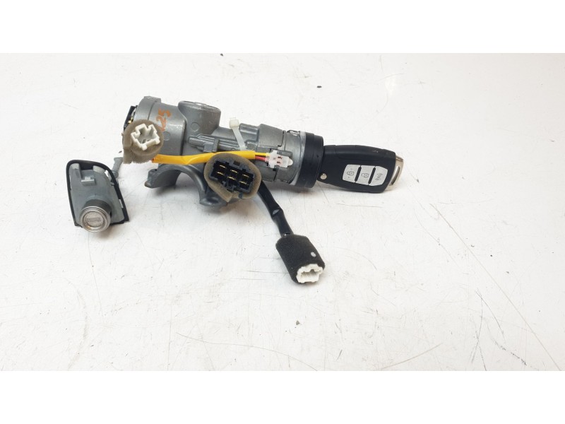 Recambio de conmutador de arranque para ssangyong tivoli urban 4x2 referencia OEM IAM 8692035000  