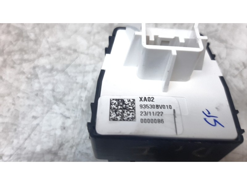 Recambio de mando retrovisor para hyundai i20 (bc3) klass referencia OEM IAM 93530BV010  