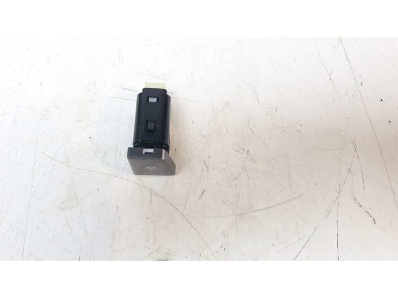 Recambio de interruptor para ssangyong tivoli urban 4x2 referencia OEM IAM 8570035030  