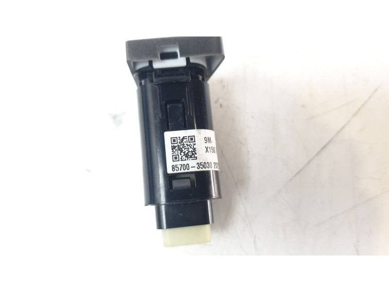 Recambio de interruptor para ssangyong tivoli urban 4x2 referencia OEM IAM 8570035030  