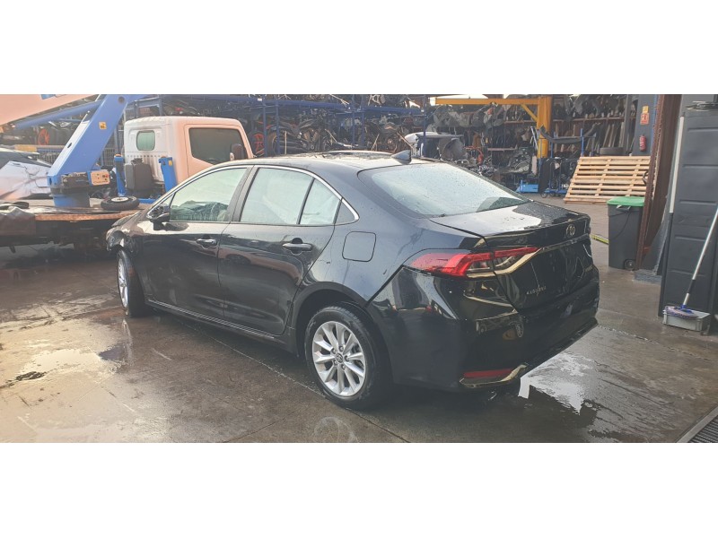 toyota corolla (e21) del año 2022