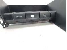 Recambio de moldura para kia xceed drive referencia OEM IAM 84684J7000   2