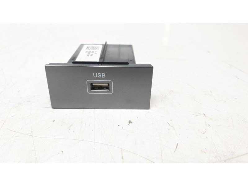 Recambio de modulo electronico para ssangyong tivoli urban 4x2 referencia OEM IAM 8970037000  