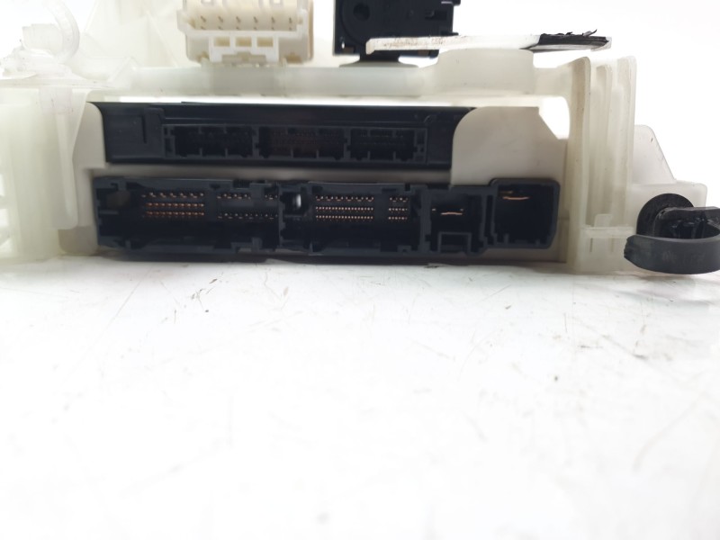 Recambio de modulo electronico para toyota rav4 referencia OEM IAM 8273042890  