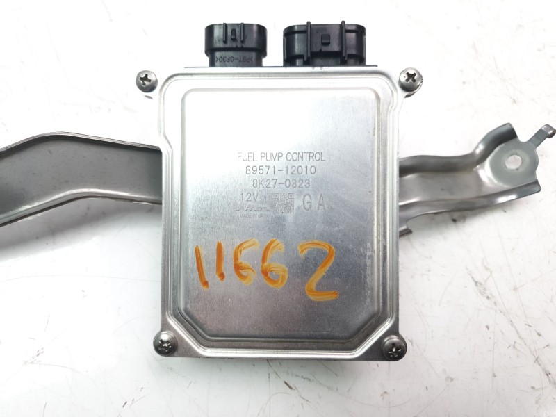 Recambio de modulo electronico para toyota rav4 referencia OEM IAM 8957110010  