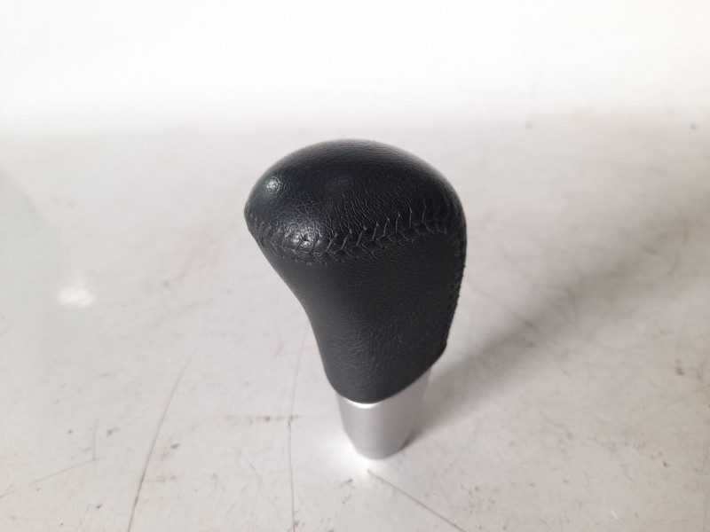 Recambio de pomo palanca cambio para mitsubishi l 200 (kl0/kj0) basis doppelkabine 4wd referencia OEM IAM 2410A063XA  