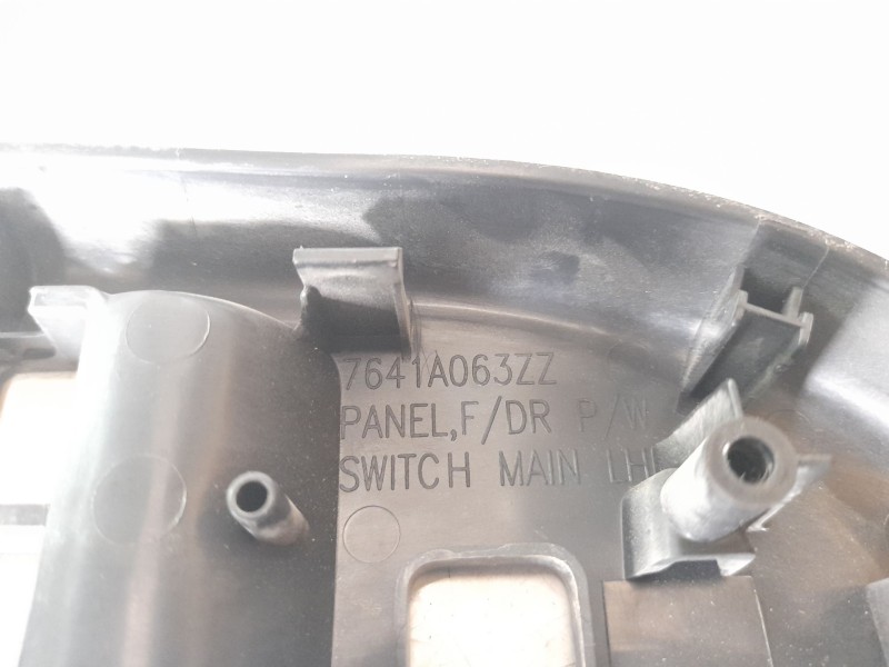 Recambio de moldura para mitsubishi l 200 (kl0/kj0) basis doppelkabine 4wd referencia OEM IAM 7641A063ZZ  