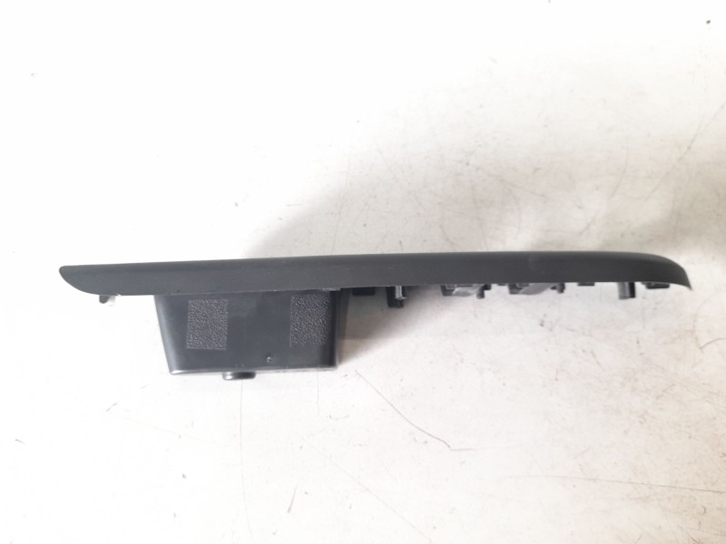 Recambio de moldura para mitsubishi l 200 (kl0/kj0) basis doppelkabine 4wd referencia OEM IAM 7641A063ZZ  