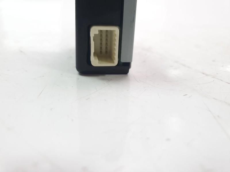 Recambio de modulo electronico para toyota rav4 referencia OEM IAM 897B042110  