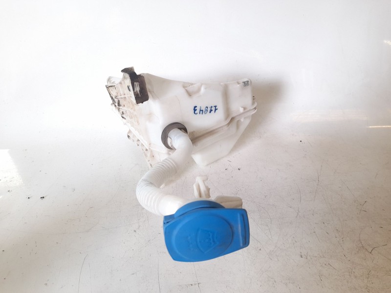 Recambio de deposito limpia para volkswagen polo edition referencia OEM IAM 2Q0955453F  