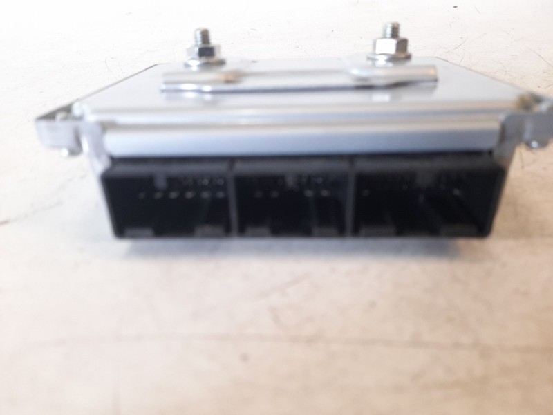 Recambio de modulo electronico para mitsubishi l 200 (kl0/kj0) basis doppelkabine 4wd referencia OEM IAM 8631B720  