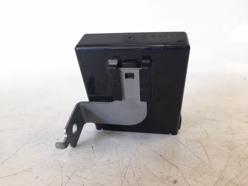 Recambio de modulo electronico para mitsubishi l 200 (kl0/kj0) basis doppelkabine 4wd referencia OEM IAM 8637B016  