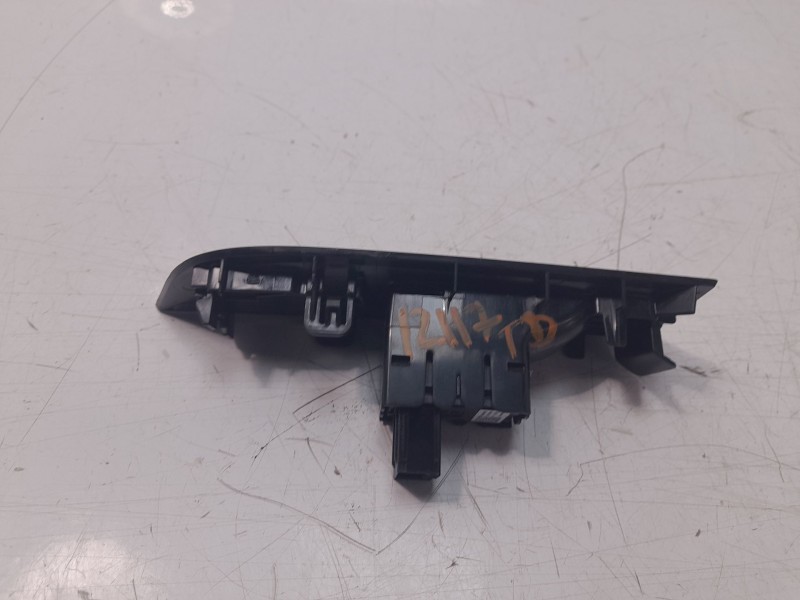 Recambio de mando elevalunas trasero derecho para skoda kamiq (nw4) 1.5 tsi referencia OEM IAM 5G0959855  