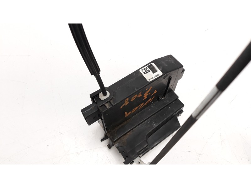 Recambio de cerradura puerta trasera izquierda para peugeot 308 style referencia OEM IAM 9826126080  