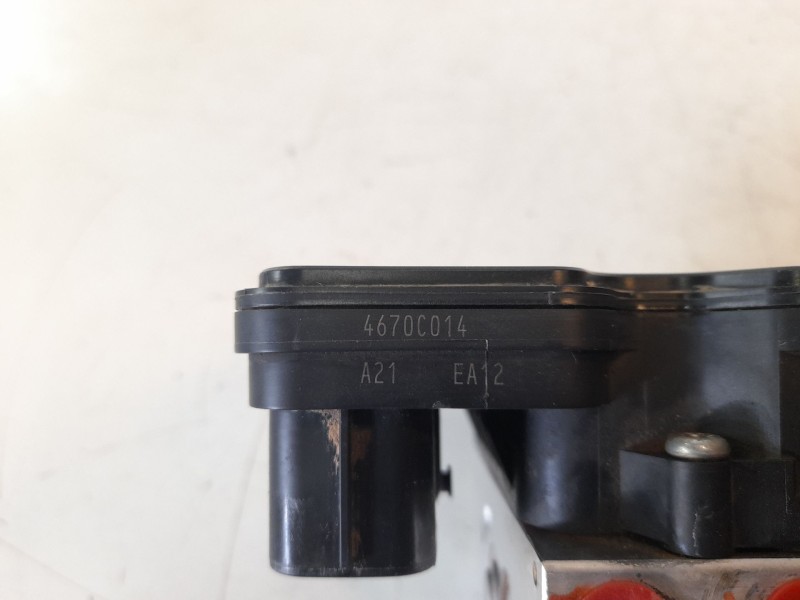Recambio de abs para mitsubishi l 200 (kl0/kj0) basis doppelkabine 4wd referencia OEM IAM 4670C014  