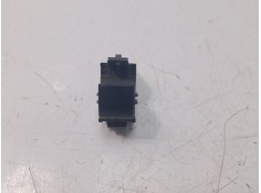 MANDO ELEVALUNAS DELANTERO DERECHO 8608A320 