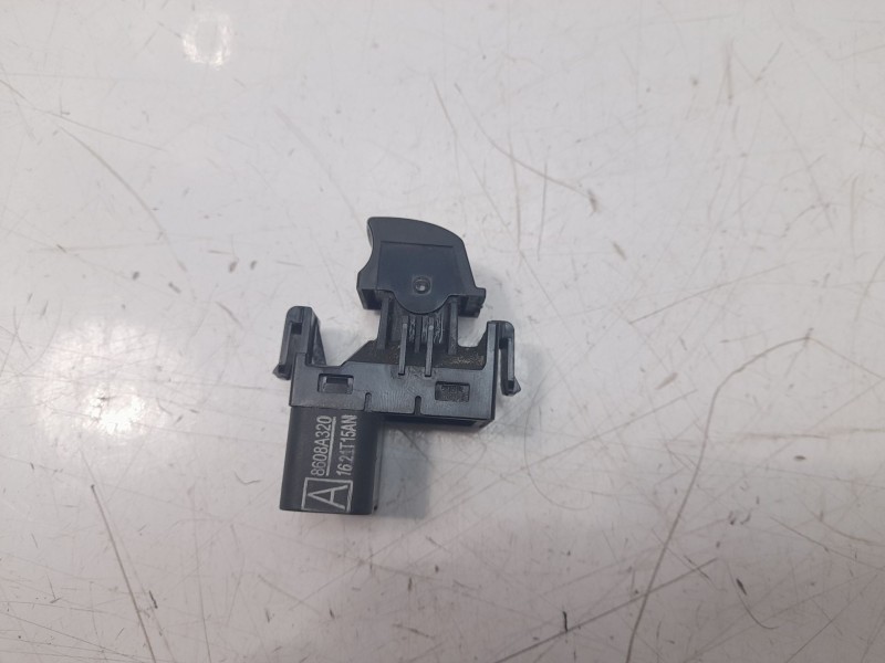Recambio de mando elevalunas delantero derecho para mitsubishi l 200 (kl0/kj0) basis doppelkabine 4wd referencia OEM IAM 8608A32