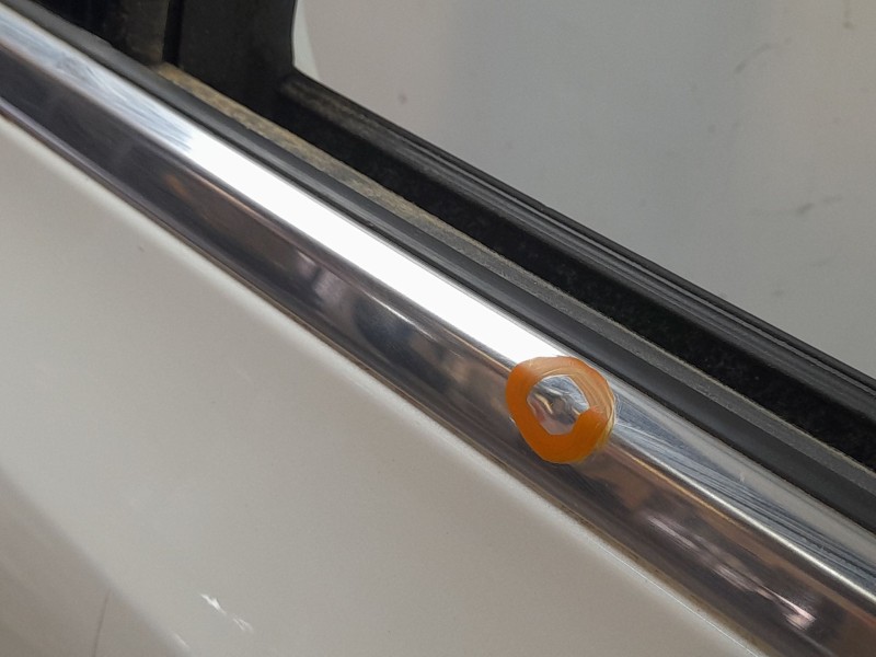 Recambio de puerta trasera izquierda para peugeot 308 sw gt line referencia OEM IAM 9805267180  