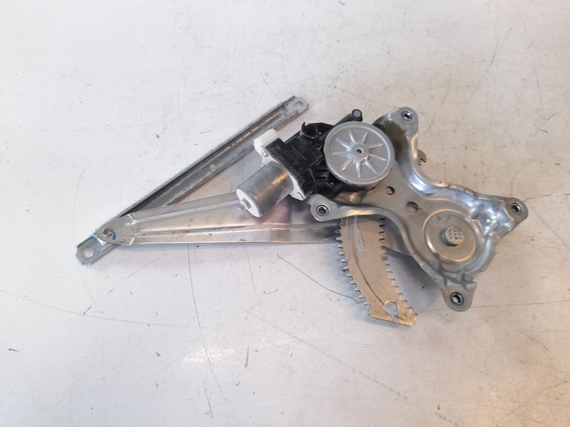 Recambio de elevalunas trasero derecho para mitsubishi l 200 (kl0/kj0) basis doppelkabine 4wd referencia OEM IAM 5713A473  