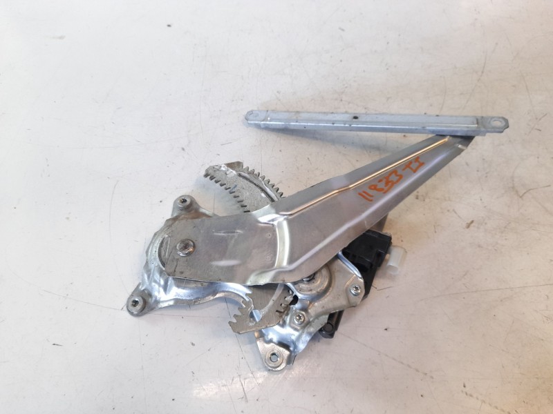 Recambio de elevalunas trasero izquierdo para mitsubishi l 200 (kl0/kj0) basis doppelkabine 4wd referencia OEM IAM 5713A474  