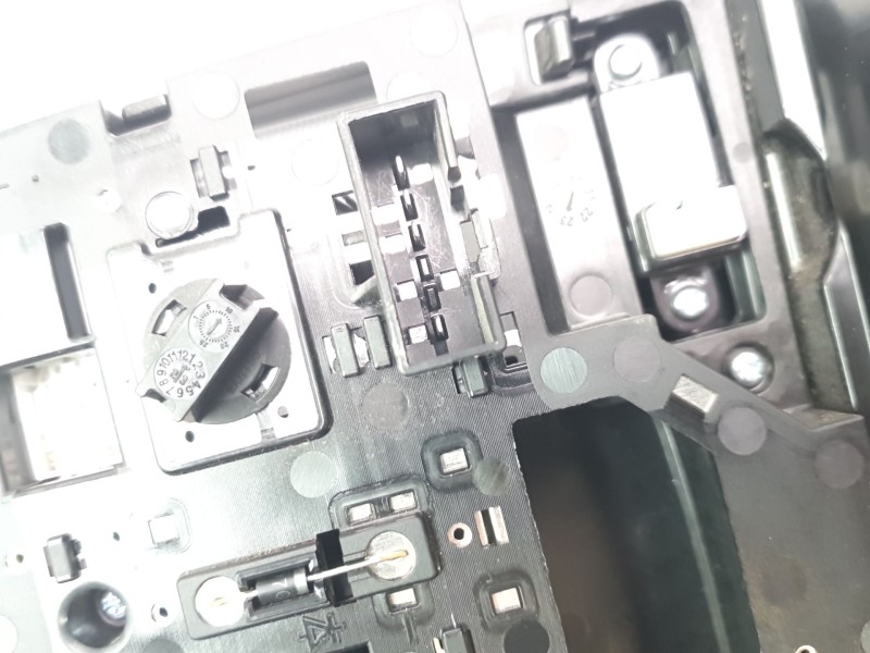 Recambio de luz interior para kia xceed drive referencia OEM IAM 92800J7060WK  