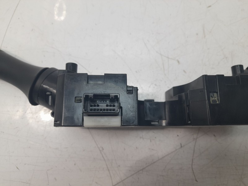 Recambio de mando multifuncion para nissan juke (f15) ultimate edition referencia OEM IAM 255601KK0B  