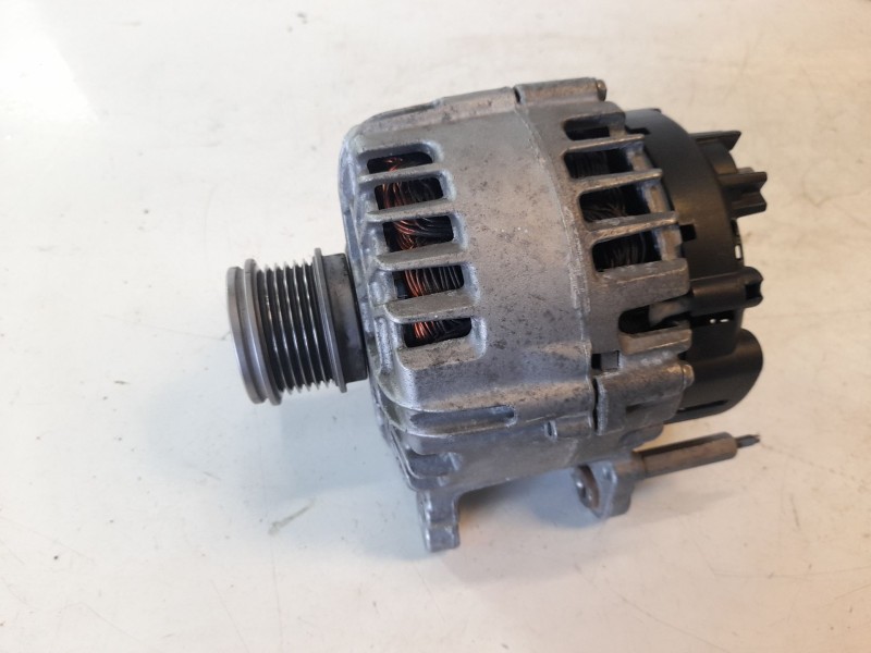 Recambio de alternador para audi a3 sportback (8vf) 30 tdi s line referencia OEM IAM   