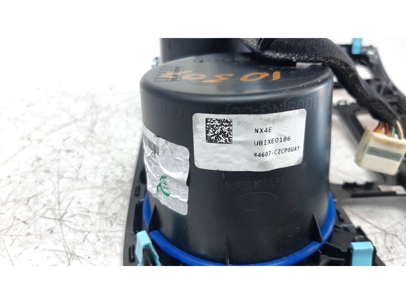 Recambio de moldura para hyundai tucson referencia OEM IAM 84651N7100  