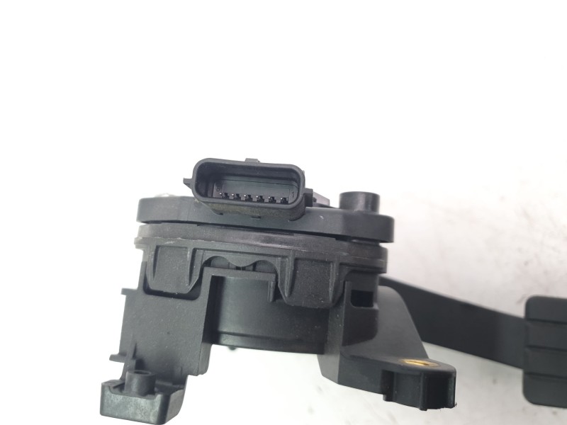 Recambio de potenciometro pedal para smart fortwo coupe electric drive / eq pull&bear (453.391) referencia OEM IAM A4532900800  