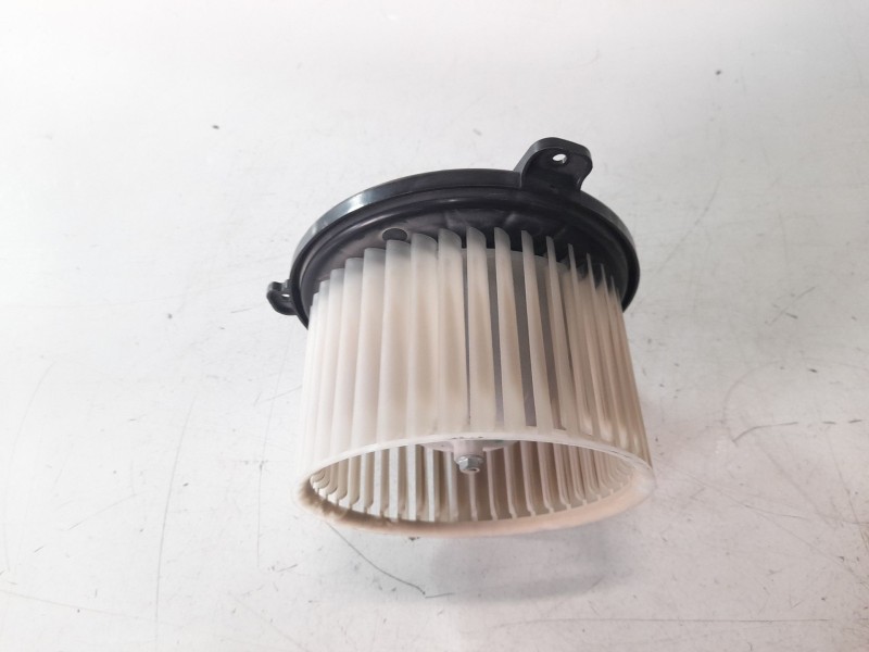 Recambio de ventilador calefaccion para mitsubishi l 200 (kl0/kj0) basis doppelkabine 4wd referencia OEM IAM 7802A312  